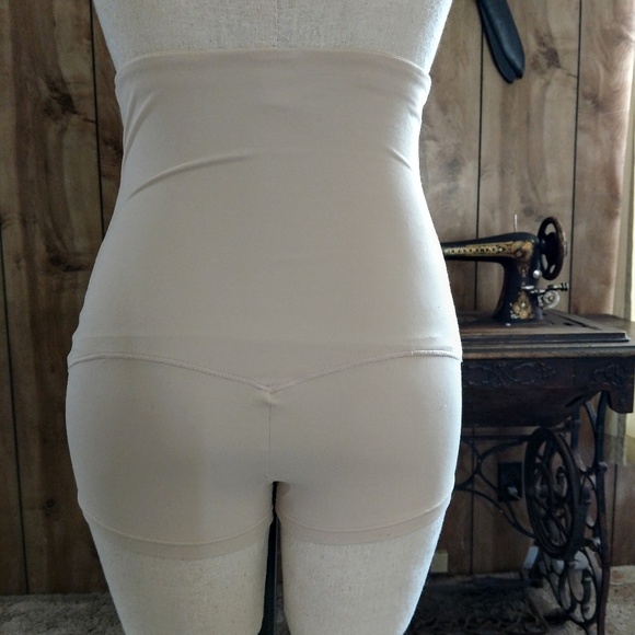 Bottom and Belly Shapeware - Picture 2 of 8